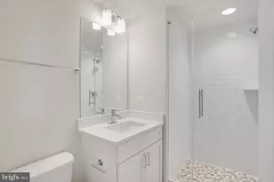 5250 Ridgeview Retreat Dr, Chantilly, VA 20151 - Photo 34