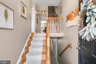 5213 Cannes Ct, Alexandria, VA 22315 - Photo 4