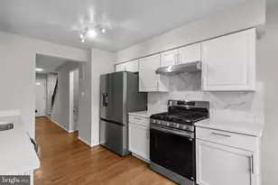 4068 Championship Dr, Annandale, VA 22003 - Photo 16