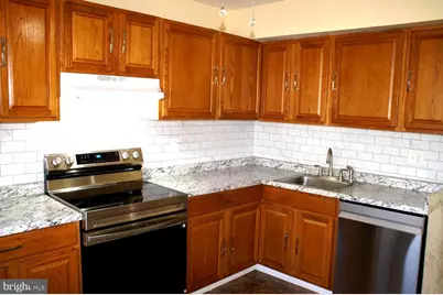 9507 Barcellona Court, Fairfax, VA 22031 - Photo 4