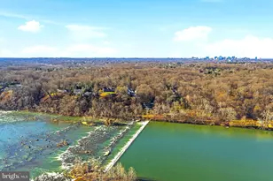 1100 Crest Ln, McLean, VA 22101 - Photo 6