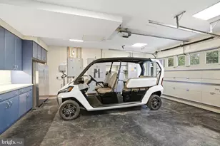 1100 Crest Ln, McLean, VA 22101 - Photo 50