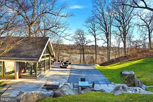 1100 Crest Ln, McLean, VA 22101 - Photo 12