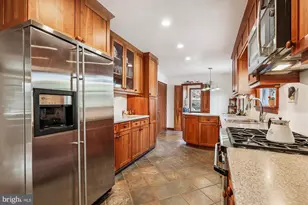 6448 Sleepy Ridge Rd, Falls Church, VA 22042 - Photo 8