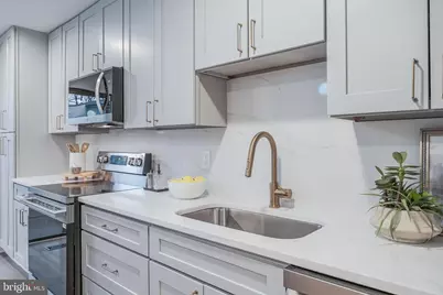 11713 Newbridge Court, Reston, VA 20191 - Photo 14