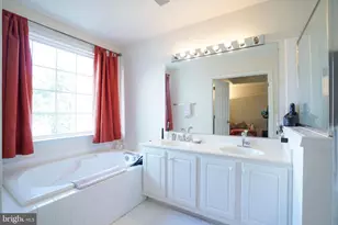 13932 Gothic Dr, Centreville, VA 20121 - Photo 18