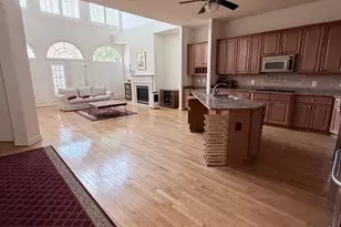 12739 Lady Somerset Ln, Fairfax, VA 22033 - Photo 2