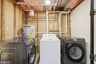 14187 Royal Oak Ln, Centreville, VA 20120 - Photo 16