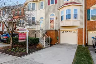 14097 Winding Ridge Ln, Centreville, VA 20121 - Photo 2