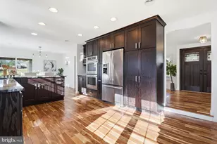 5207 Ruffner Woods Ct, Burke, VA 22015 - Photo 6