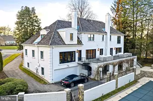 6202 Vernon Palmer Ct, McLean, VA 22101 - Photo 2