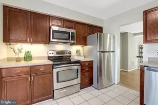 6587 Bermuda Green Ct, Alexandria, VA 22312 - Photo 8