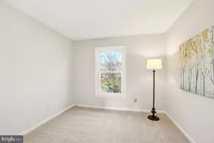 9108 Suede Ct, Fairfax, VA 22031 - Photo 18