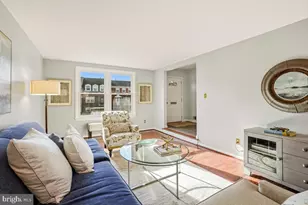 9108 Suede Ct, Fairfax, VA 22031 - Photo 8