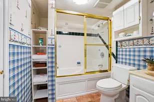 9108 Suede Ct, Fairfax, VA 22031 - Photo 24