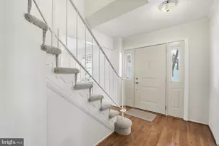 9652 Lindenbrook St, Fairfax, VA 22031 - Photo 8