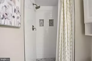 9652 Lindenbrook St, Fairfax, VA 22031 - Photo 32