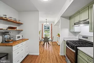 2073 Royal Fern Ct, Reston, VA 20191 - Photo 10