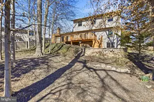 9202 Rockefeller Ln, Springfield, VA 22153 - Photo 32