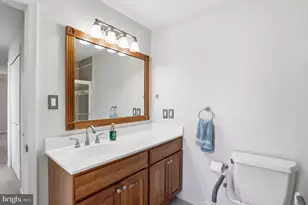 9202 Rockefeller Ln, Springfield, VA 22153 - Photo 8