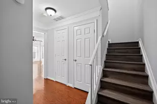 2816 Emma Lee St, Falls Church, VA 22042 - Photo 2