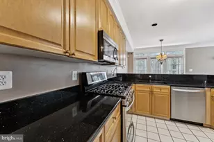 6251 Windham Hill Run, Alexandria, VA 22315 - Photo 16