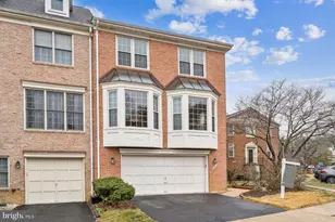 6251 Windham Hill Run, Alexandria, VA 22315 - Photo 2