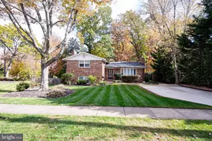 3809 Moss Dr, Annandale, VA 22003 - Photo 2