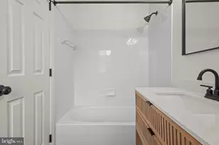 2370 Whitestone Hill Ct, Falls Church, VA 22043 - Photo 10