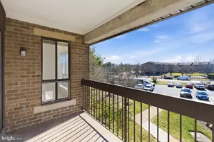 561 Florida Ave, Herndon, VA 20170 - Photo 2