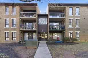 561 Florida Ave, Herndon, VA 20170 - Photo 2