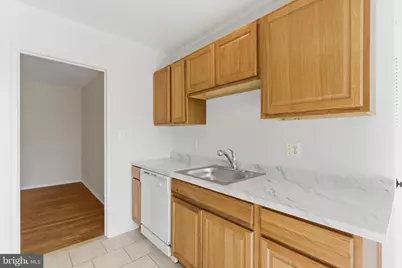 561 Florida Avenue #204, Herndon, VA 20170 - Photo 14
