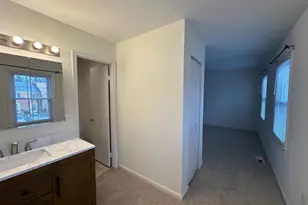 9655 Masterworks Dr, Vienna, VA 22181 - Photo 4