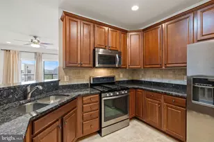 8970 Fascination Ct, Lorton, VA 22079 - Photo 6