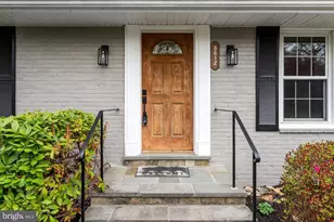 8612 Cottage St, Vienna, VA 22180 - Photo 56