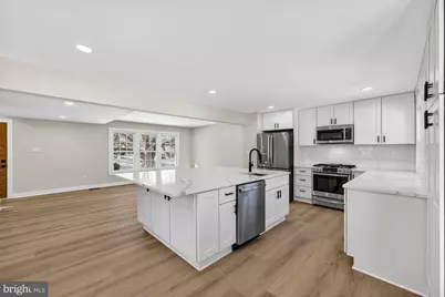 8612 Cottage Street SW, Vienna, VA 22180 - Photo 14