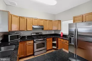 6348 Dakine Cir, Springfield, VA 22150 - Photo 8