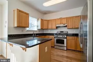 6348 Dakine Cir, Springfield, VA 22150 - Photo 10