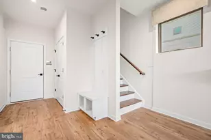 6247 Folly Ln, Alexandria, VA 22315 - Photo 4