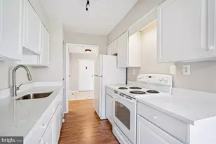 3031 Borge St, Oakton, VA 22124 - Photo 12