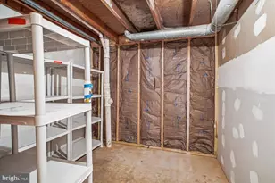 12316 Field Lark Ct, Fairfax, VA 22033 - Photo 32