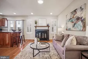 12316 Field Lark Ct, Fairfax, VA 22033 - Photo 6