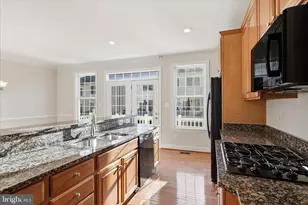 411 Spring St, Herndon, VA 20170 - Photo 18