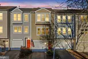 6156 Glen Eagles Ct, Falls Church, VA 22044 - Photo 2