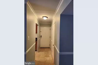 521 Florida Avenue #102, Herndon, VA 20170 - Photo 4