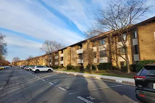 521 Florida Ave, Herndon, VA 20170 - Photo 2