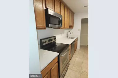 521 Florida Avenue #102, Herndon, VA 20170 - Photo 6