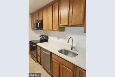 521 Florida Avenue #102, Herndon, VA 20170 - Photo 4