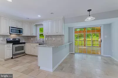 11778 Hollyview Drive, Great Falls, VA 22066 - Photo 20