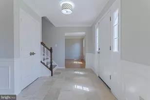 11778 Hollyview Dr, Great Falls, VA 22066 - Photo 12